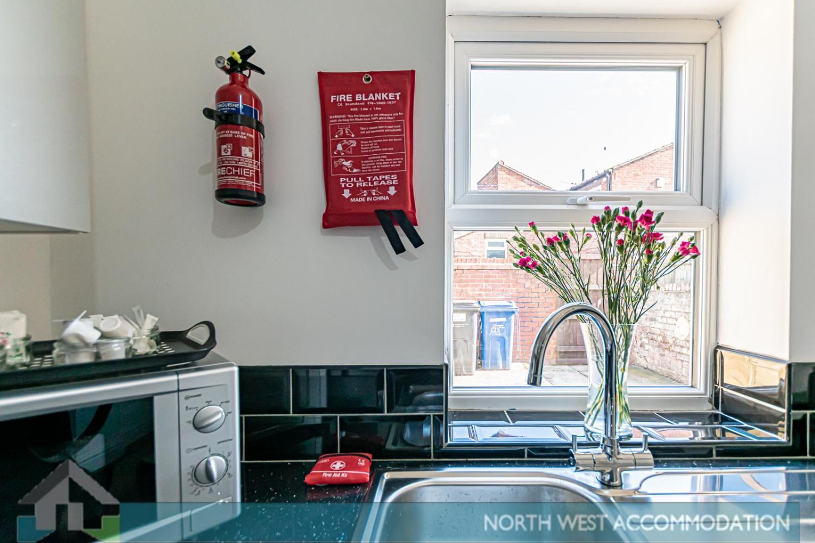 Wellfield Serviced Accommodation Warrington Esterno foto