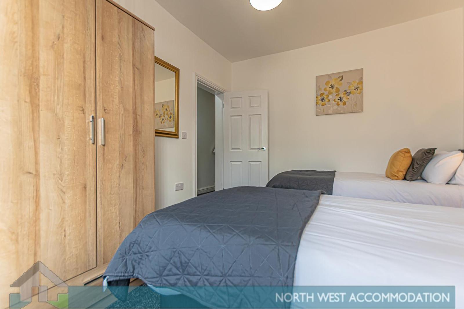 Wellfield Serviced Accommodation Warrington Esterno foto